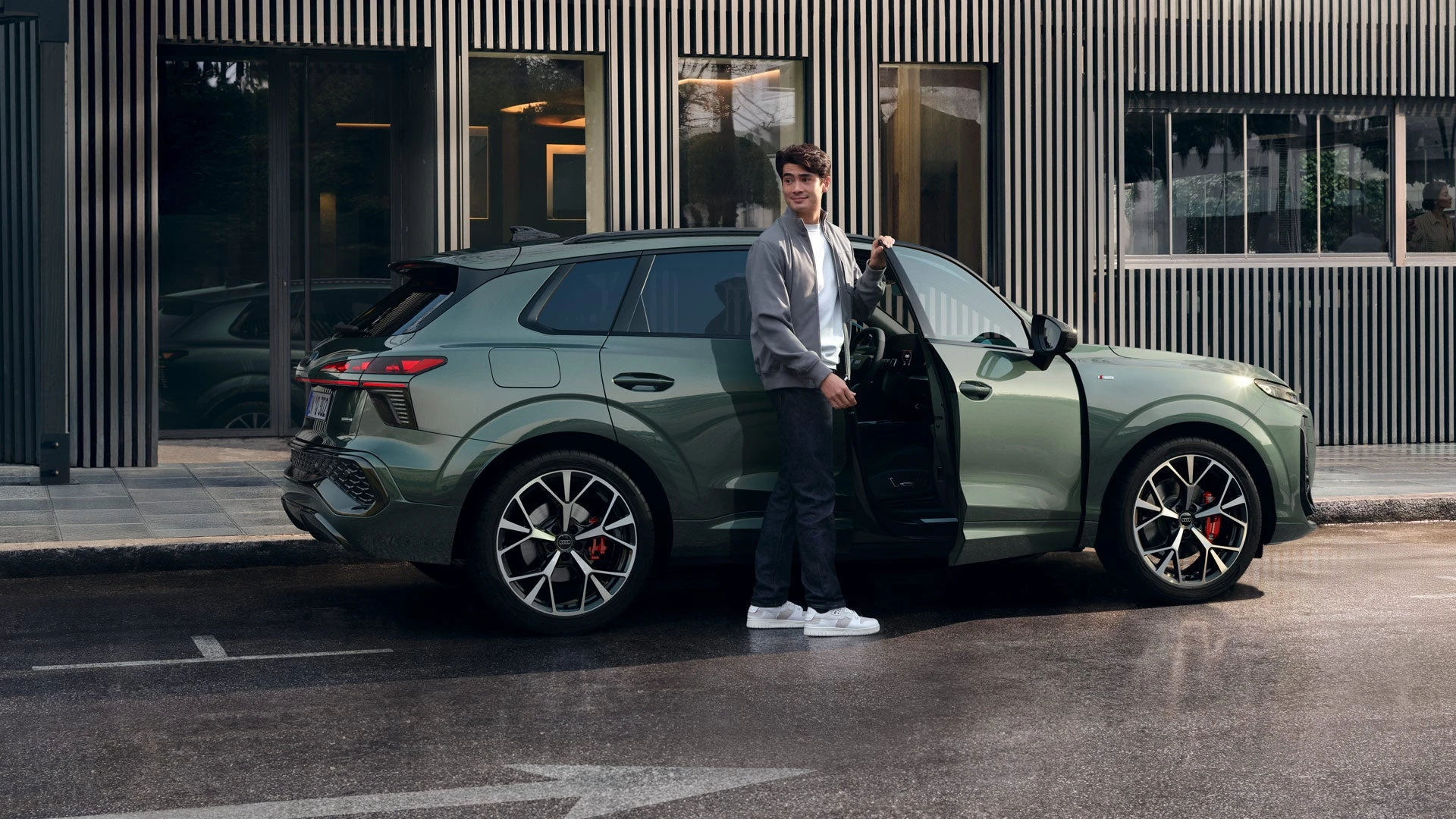 Audi Q5 SUV – Dấu ấn ánh sáng tùy chọn
