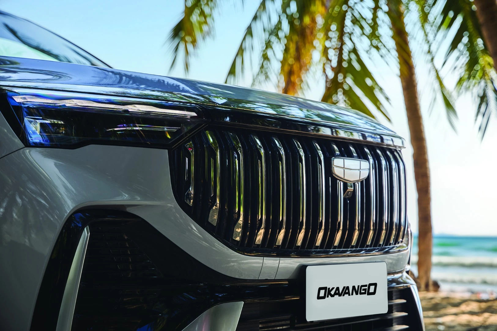 Geely Okavango – Lưới tản nhiệt thác nước