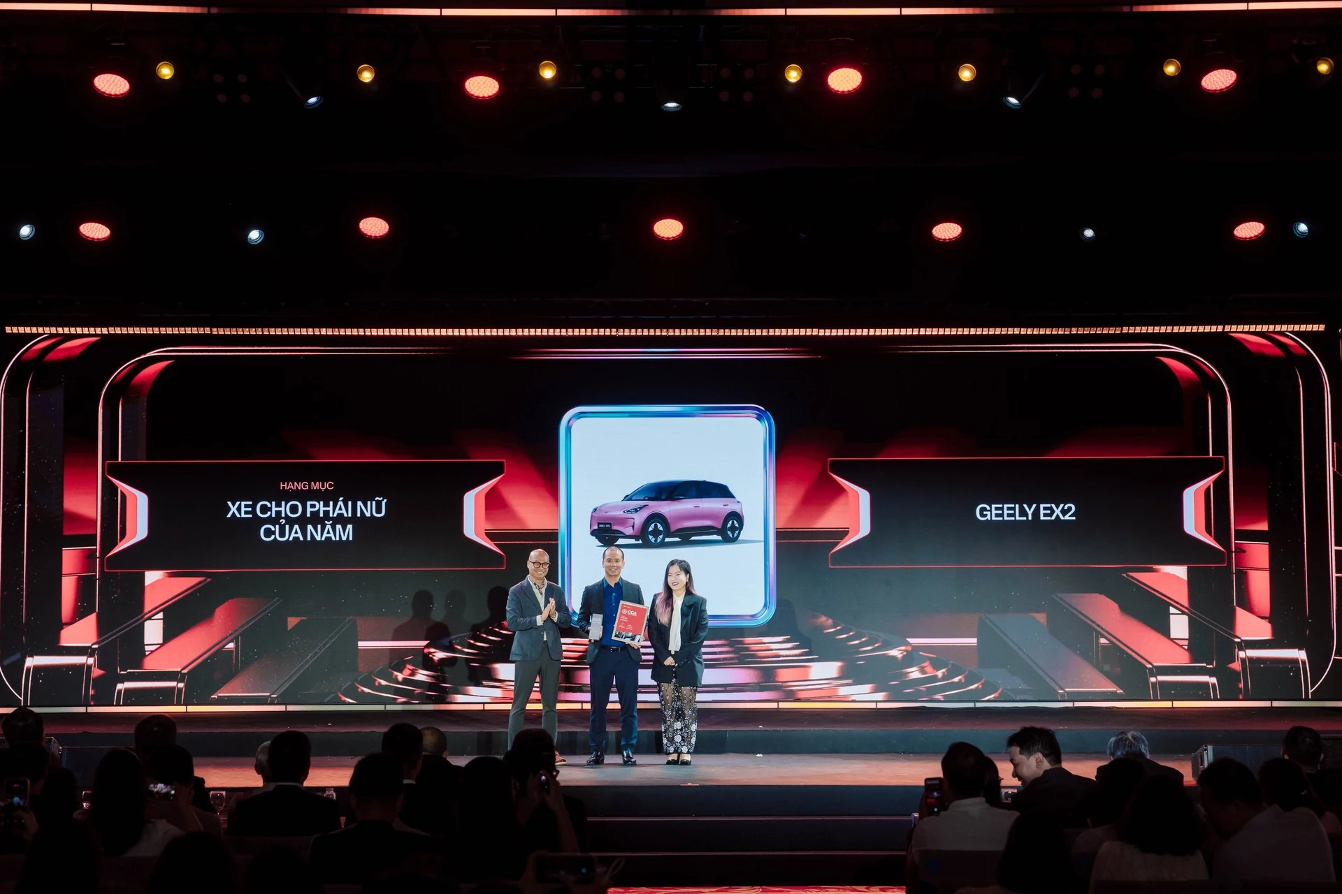 Geely EX2 giành giải “Xe cho phái nữ của năm” tại Car Choice Awards 2026